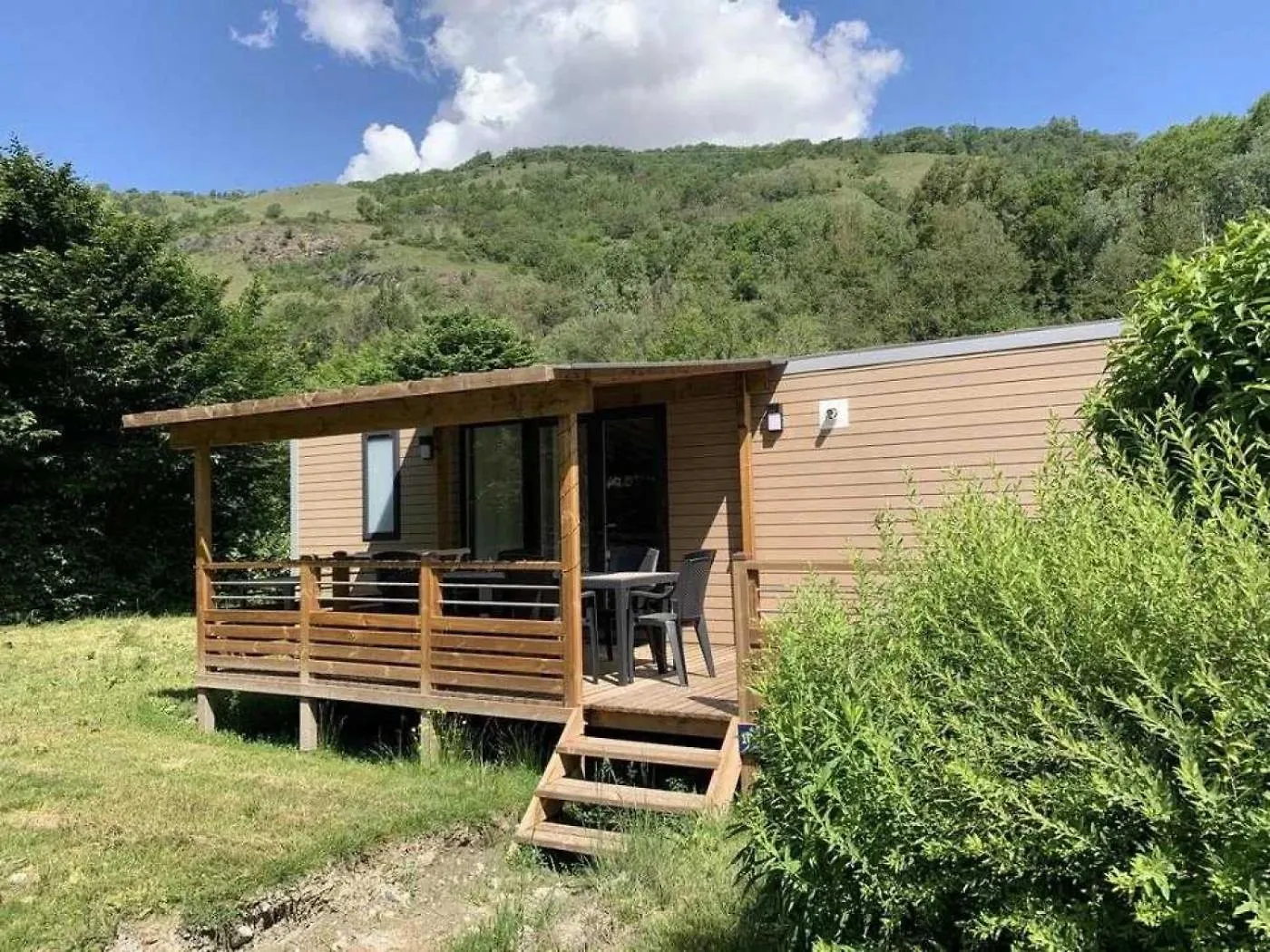 Campsite Camping 3 Etoiles - Piscine - Eehheh Landry France